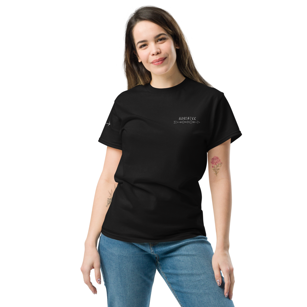 High quality and durable unisex t-shirt, elegant and sporty style.